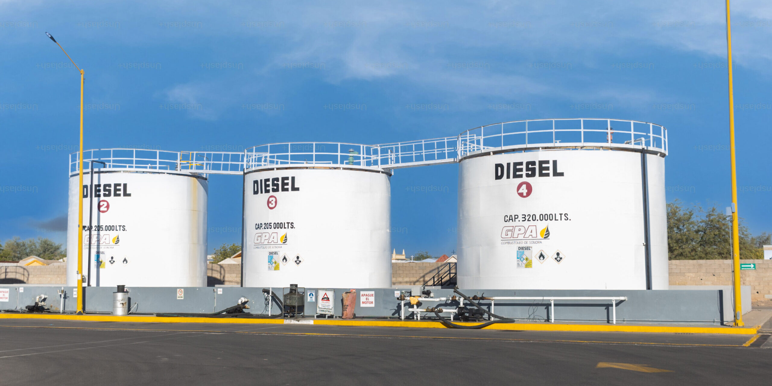 tanques de almacenamiento de combustible